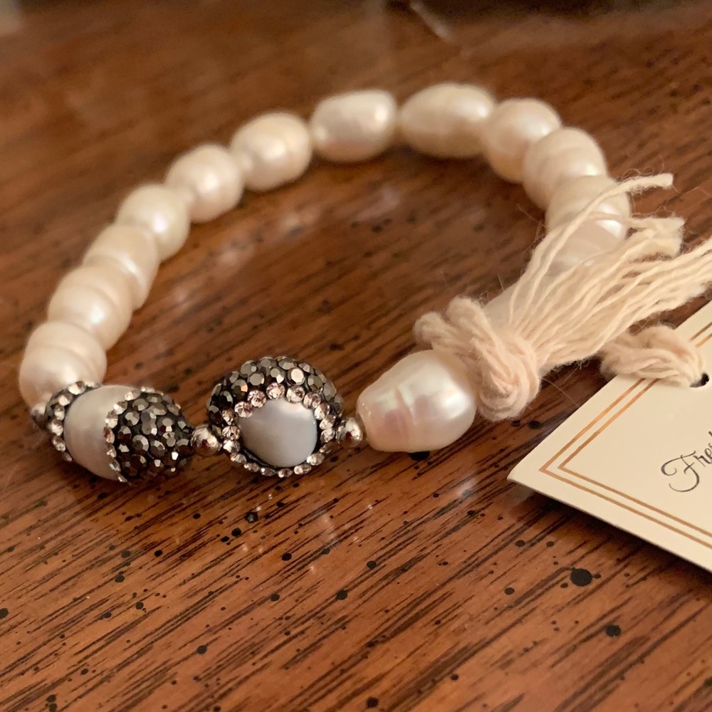 Fresh water pearl bracelet
